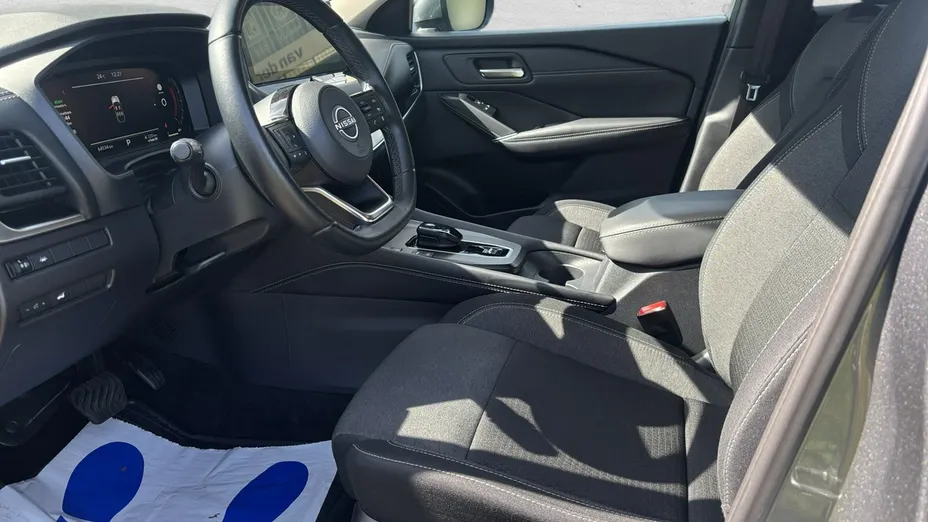 NISSAN Qashqai -