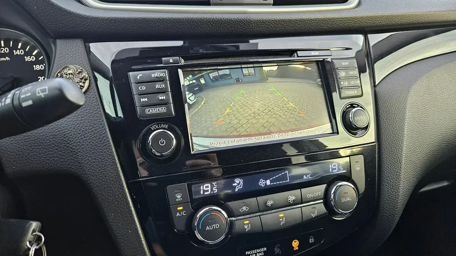 NISSAN Qashqai -