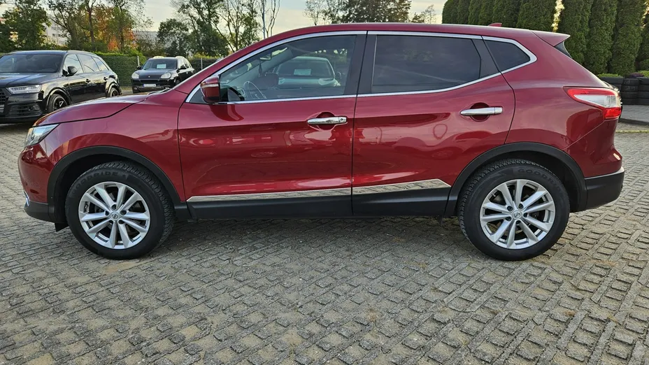 NISSAN Qashqai -