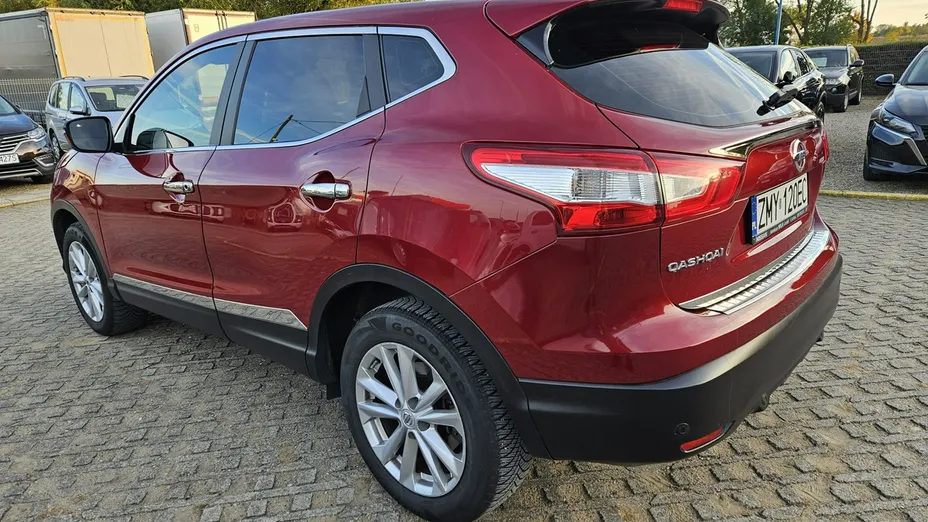 NISSAN Qashqai -