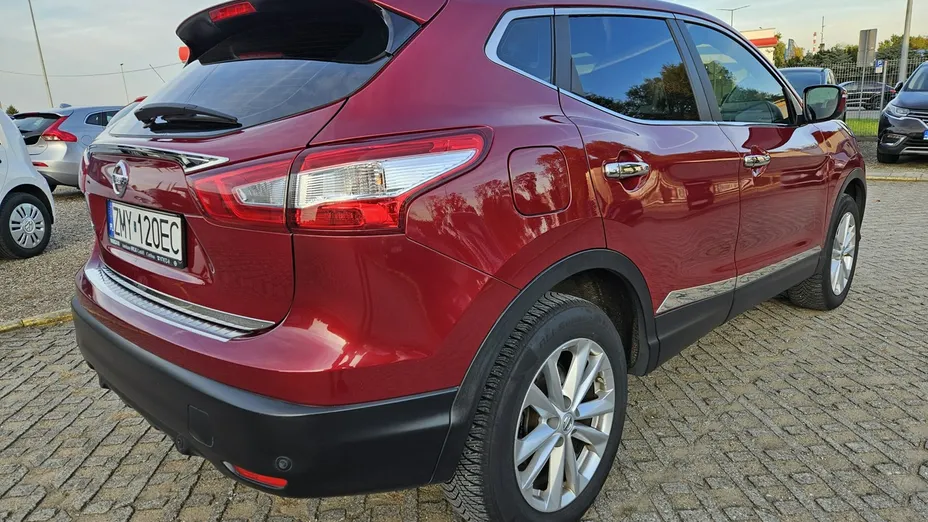 NISSAN Qashqai -