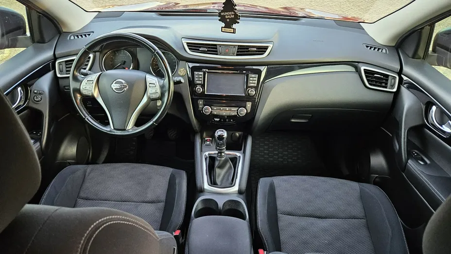 NISSAN Qashqai -