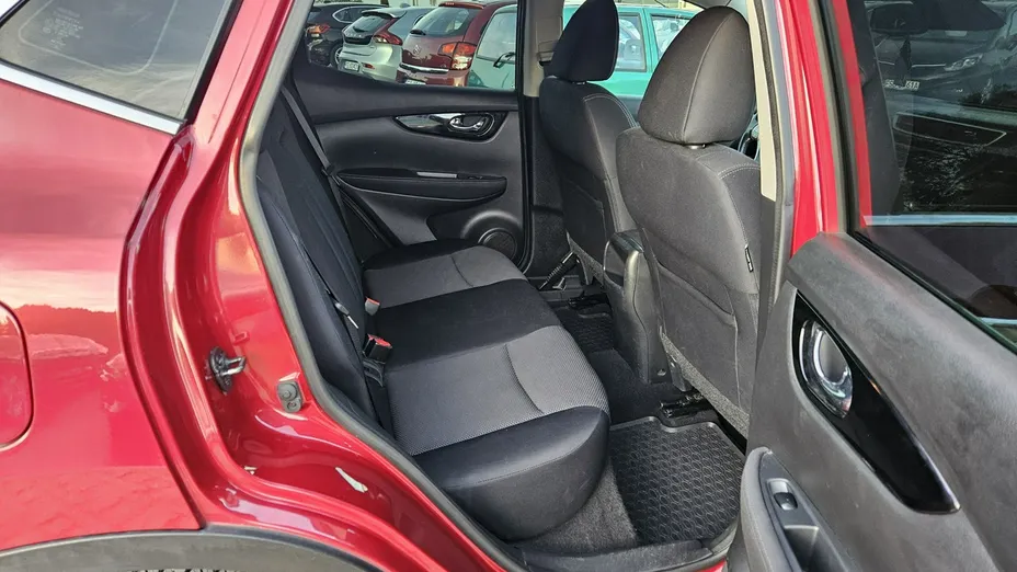 NISSAN Qashqai -