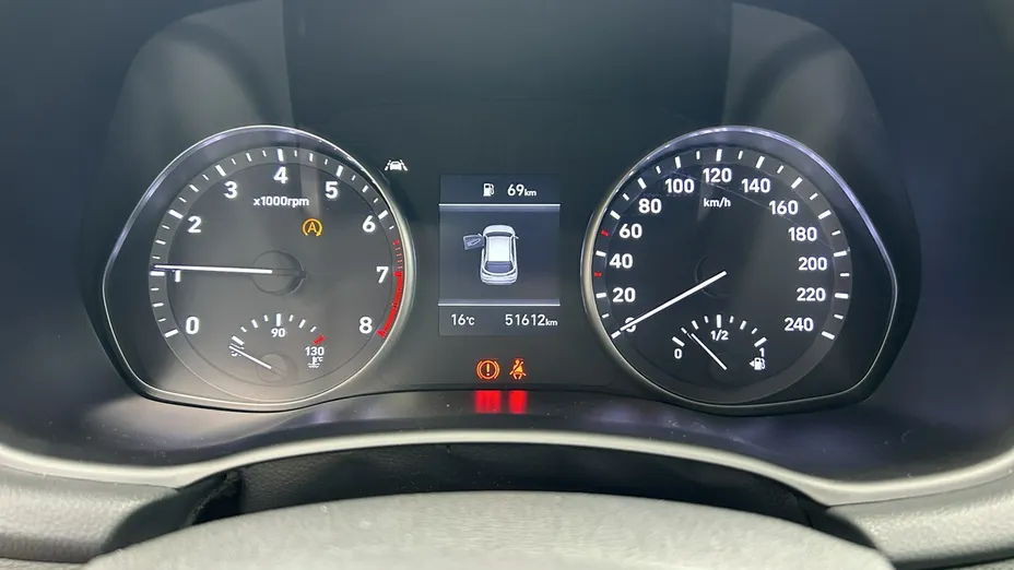 HYUNDAI i30 -