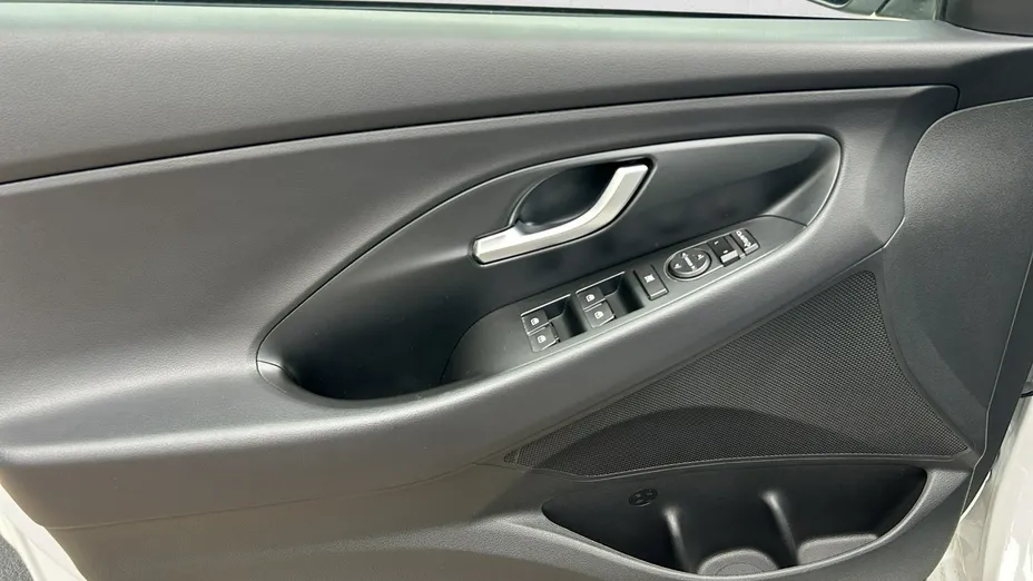 HYUNDAI i30 -
