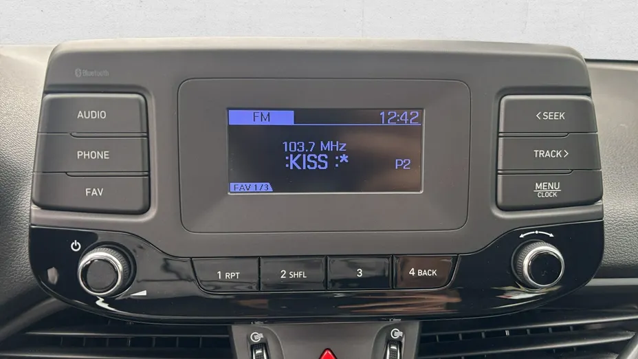 HYUNDAI i30 -