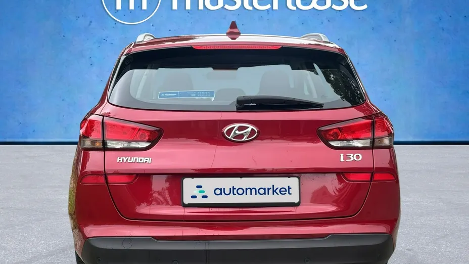 HYUNDAI i30 -