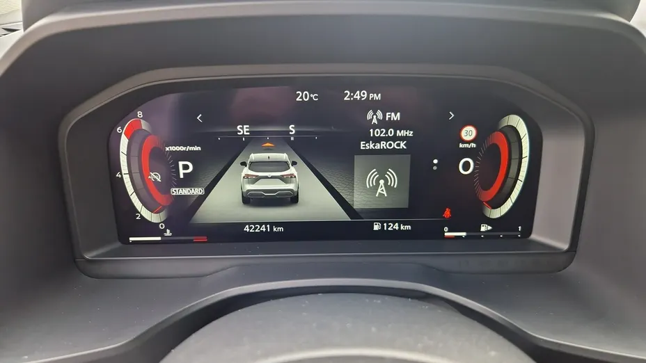 NISSAN Qashqai -
