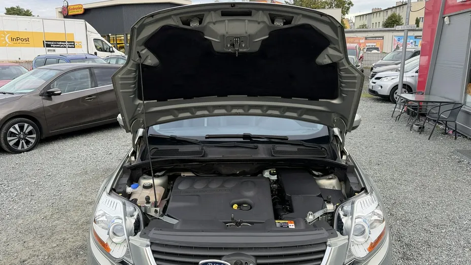 FORD Kuga -