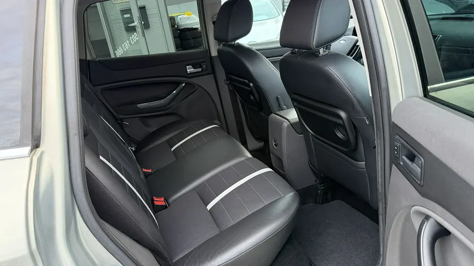 FORD Kuga -