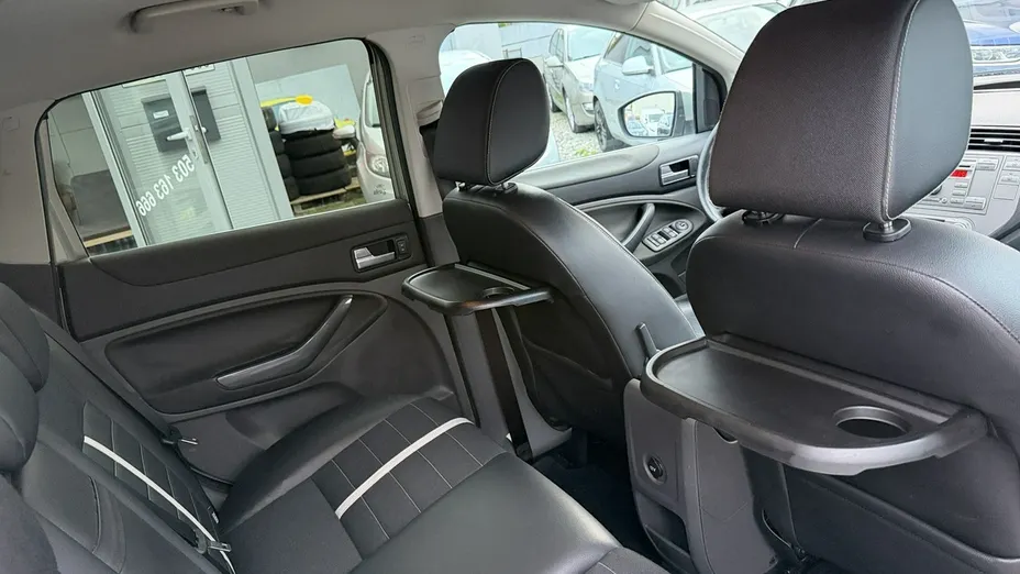 FORD Kuga -
