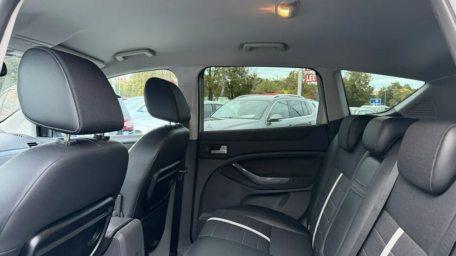 FORD Kuga -