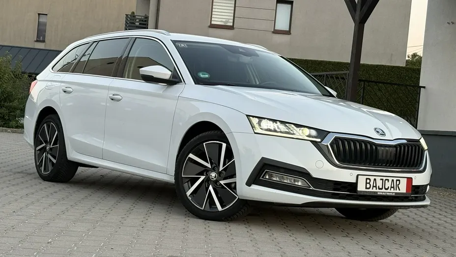 SKODA Octavia -