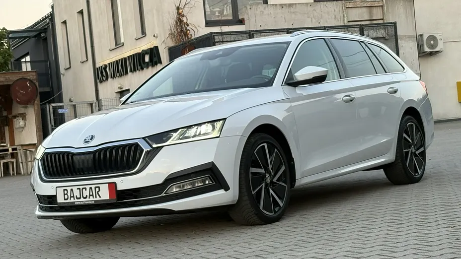 SKODA Octavia -