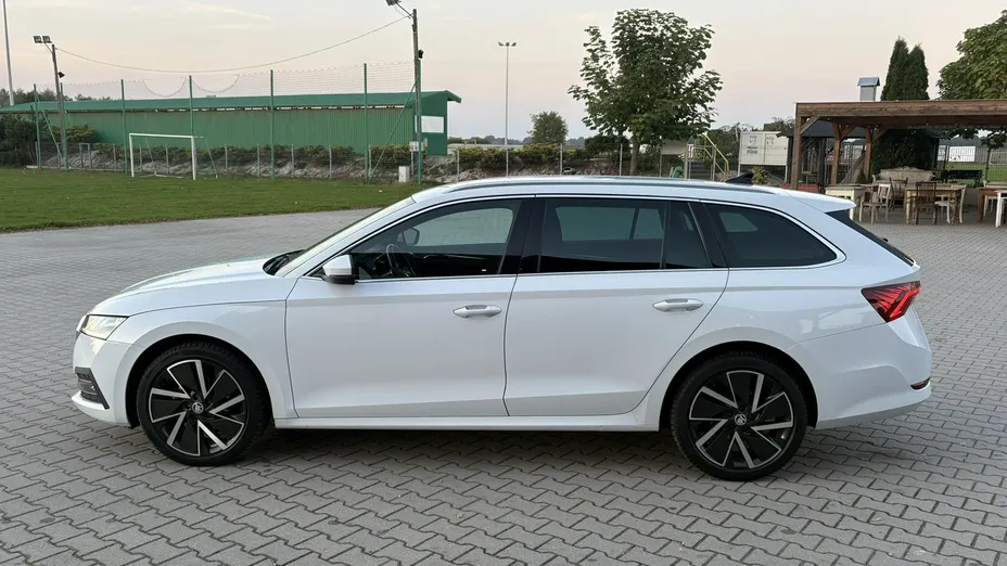 SKODA Octavia -
