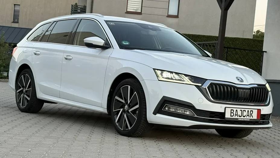 SKODA Octavia -