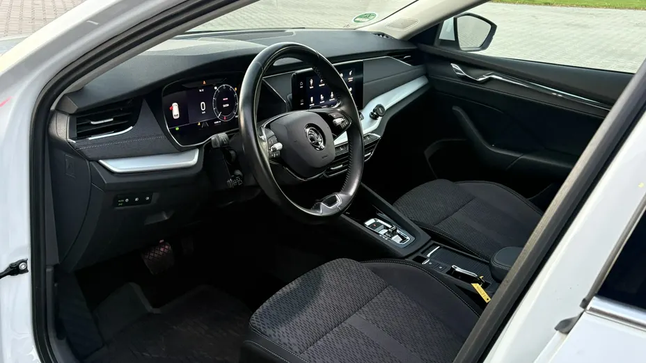 SKODA Octavia -
