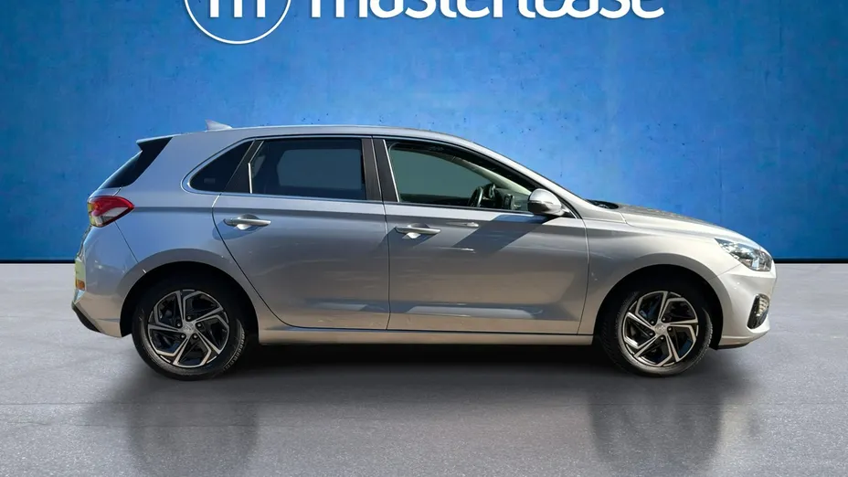 HYUNDAI i30 -