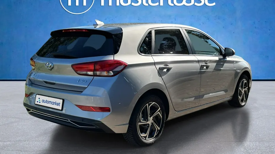 HYUNDAI i30 -
