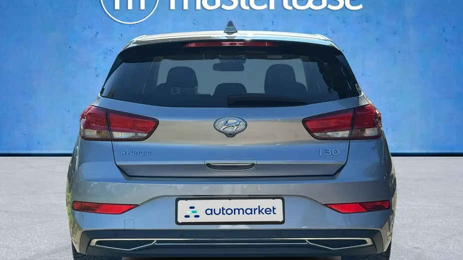 HYUNDAI i30 -