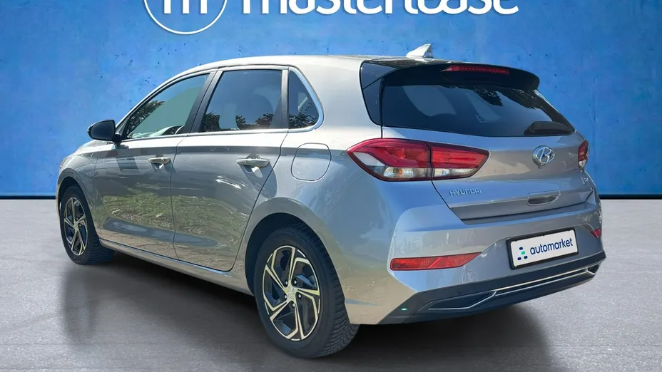 HYUNDAI i30 -