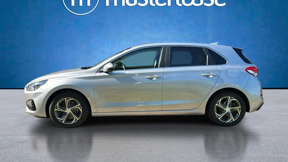HYUNDAI i30 -