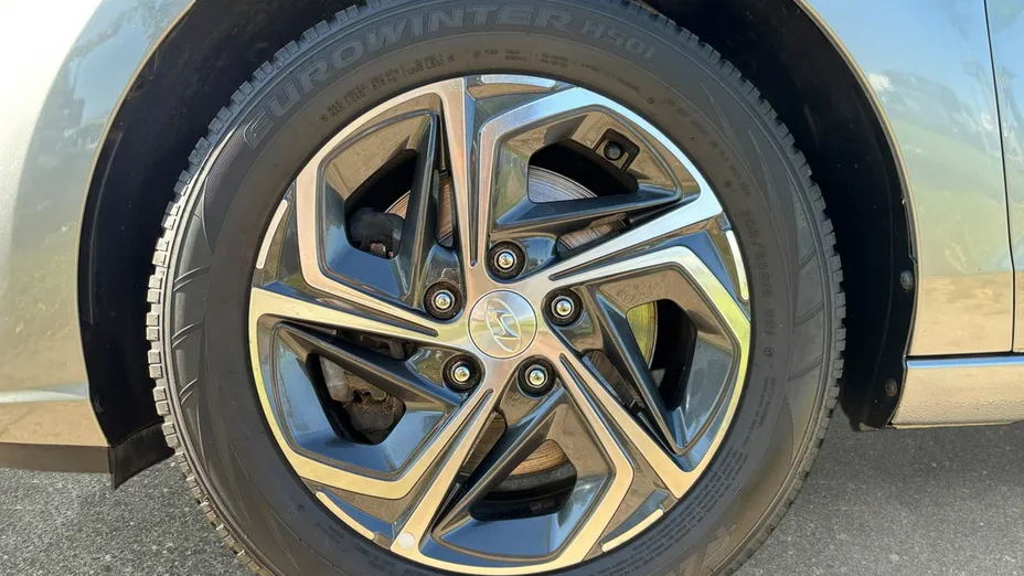 HYUNDAI i30 -