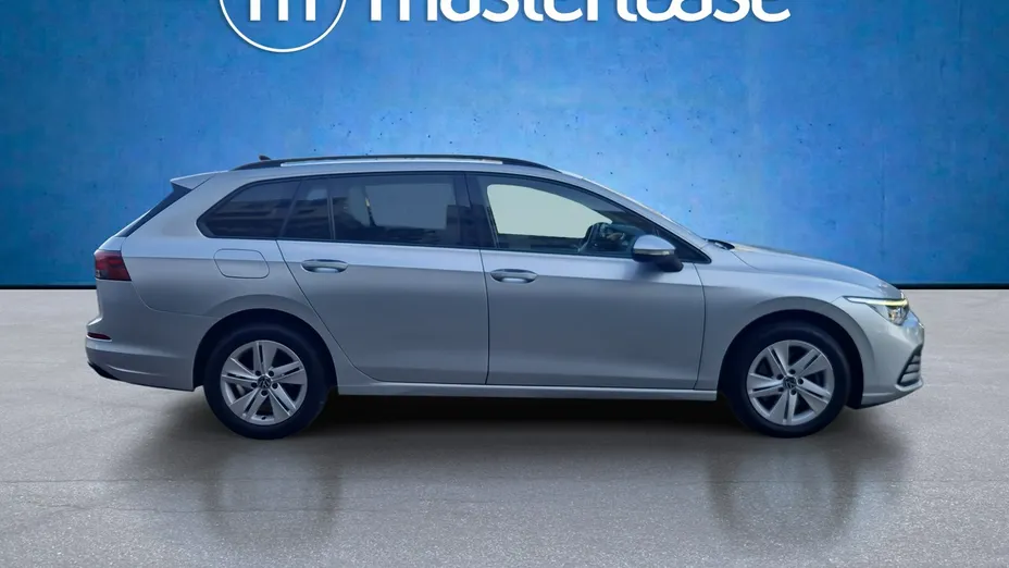 VOLKSWAGEN Golf -