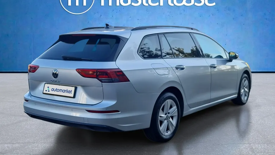VOLKSWAGEN Golf -