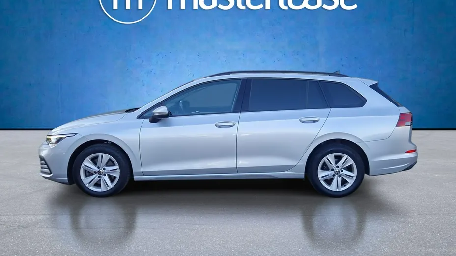 VOLKSWAGEN Golf -