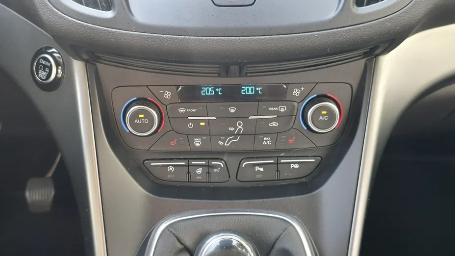 FORD Kuga -
