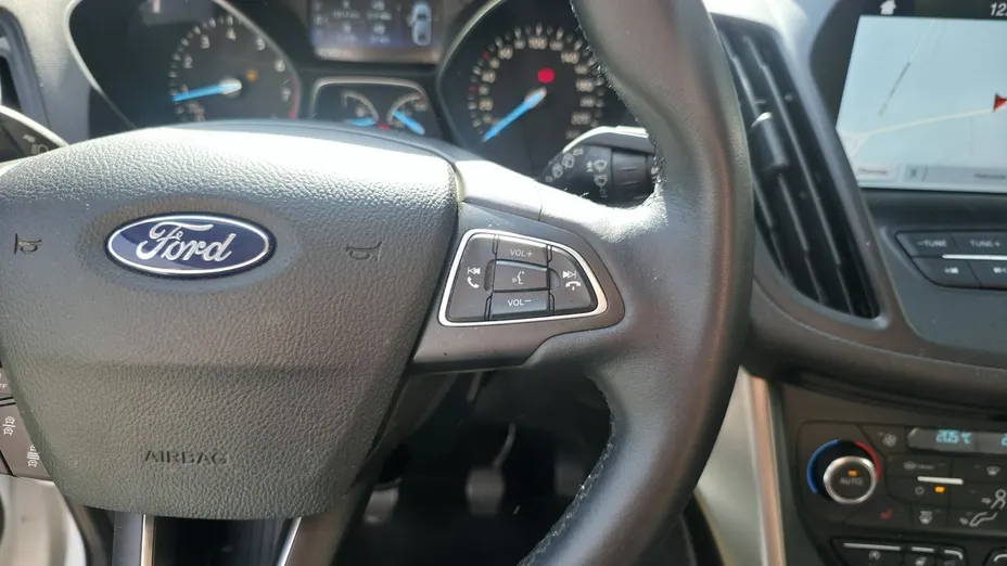 FORD Kuga -