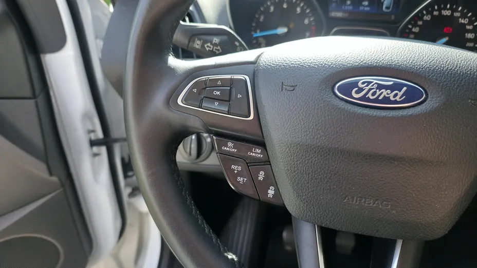 FORD Kuga -