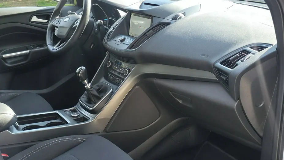 FORD Kuga -