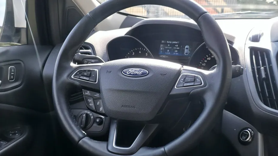 FORD Kuga -