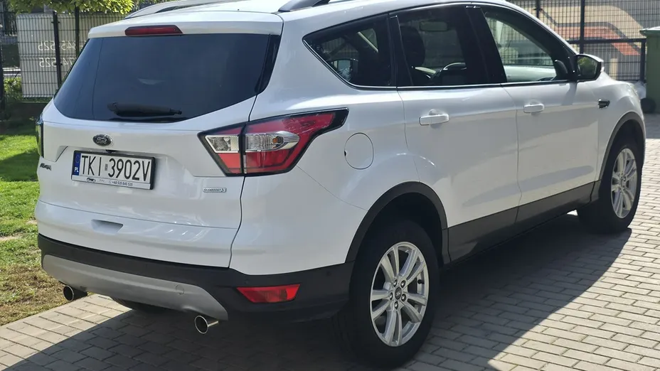 FORD Kuga -