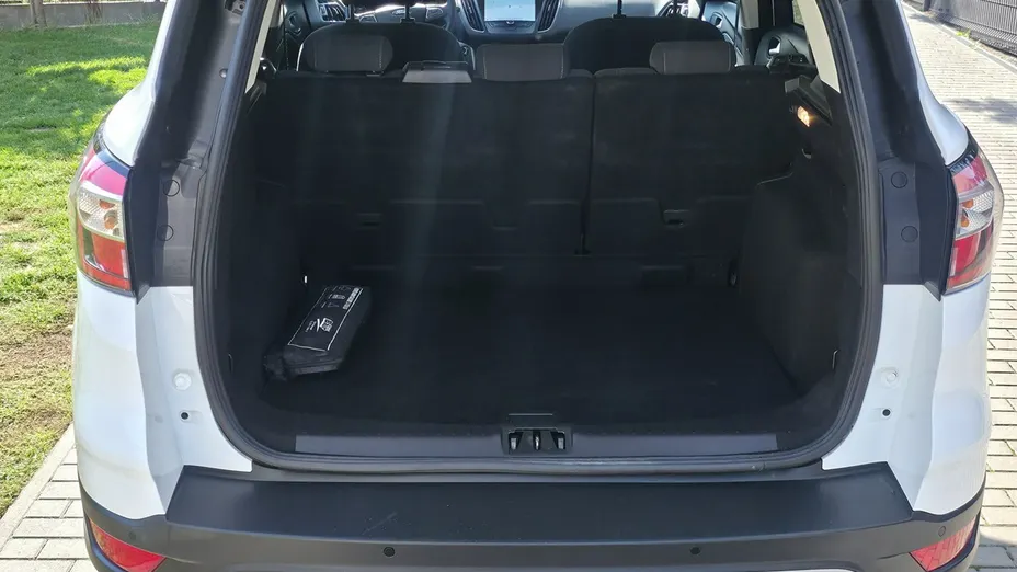 FORD Kuga -