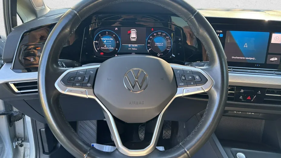VOLKSWAGEN Golf -
