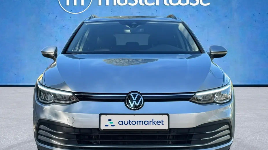 VOLKSWAGEN Golf -
