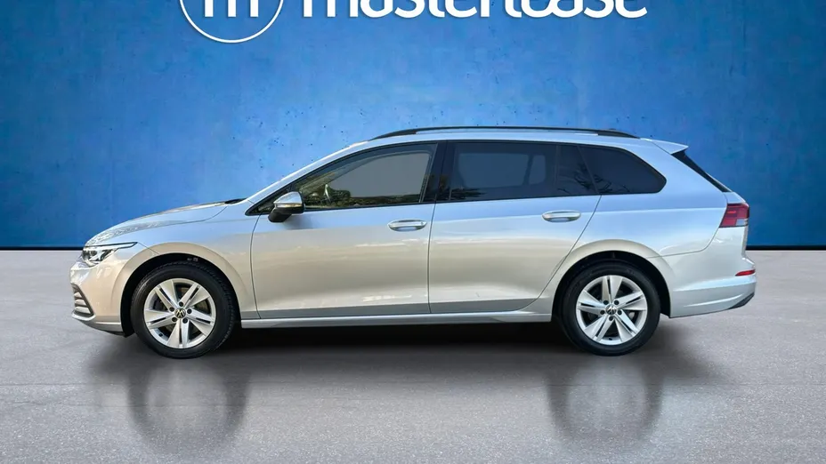 VOLKSWAGEN Golf -