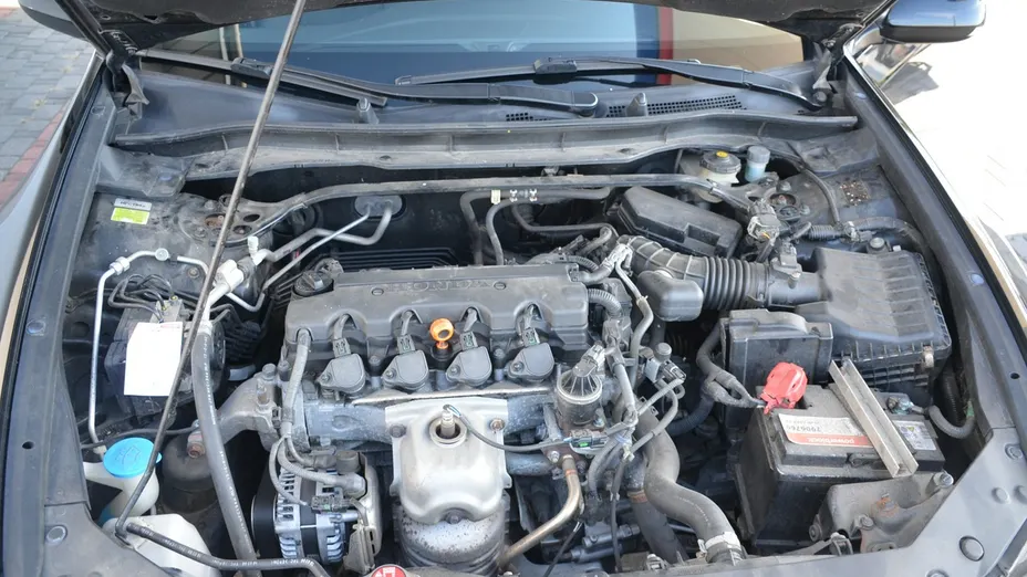 HONDA Accord -