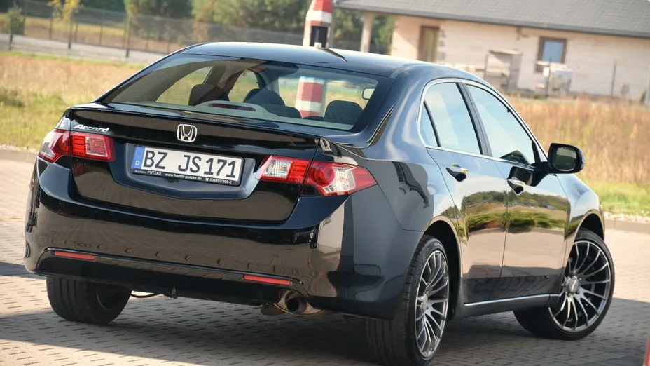 HONDA Accord -