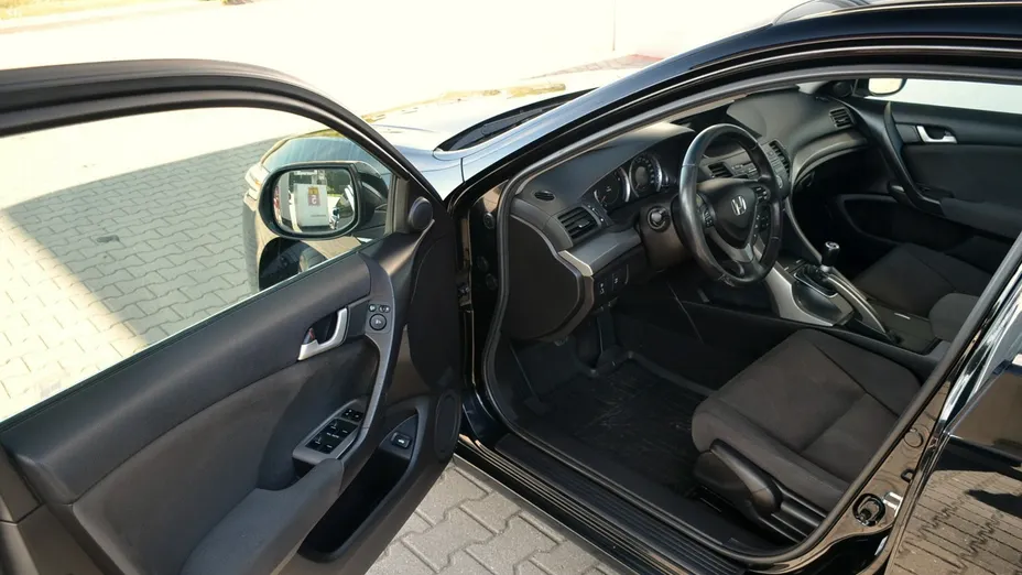 HONDA Accord -