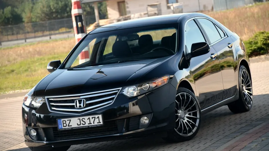 HONDA Accord -