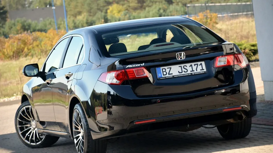 HONDA Accord -