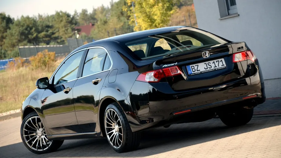 HONDA Accord -