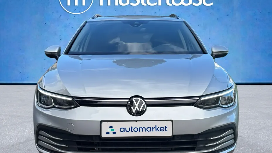 VOLKSWAGEN Golf -