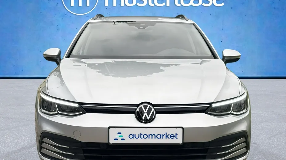 VOLKSWAGEN Golf -