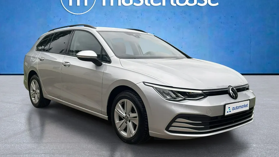 VOLKSWAGEN Golf -
