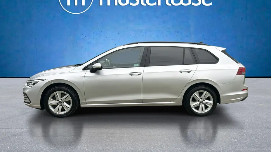VOLKSWAGEN Golf -